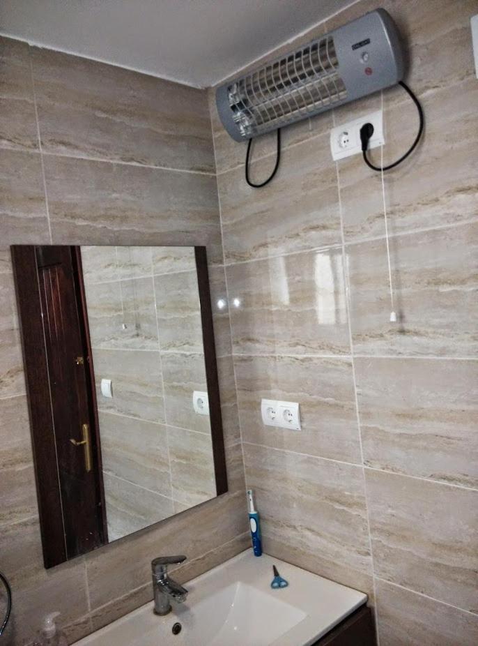 מונקדה Piso Compartido Cerca De La Universidad Ceu מראה חיצוני תמונה